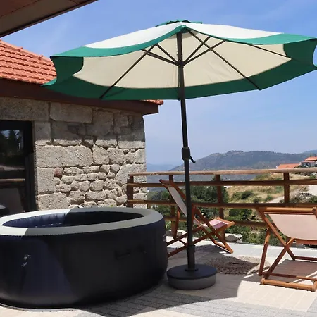 Open Space Com Jacuzzi A 5 Mn Do Centro De Lamego