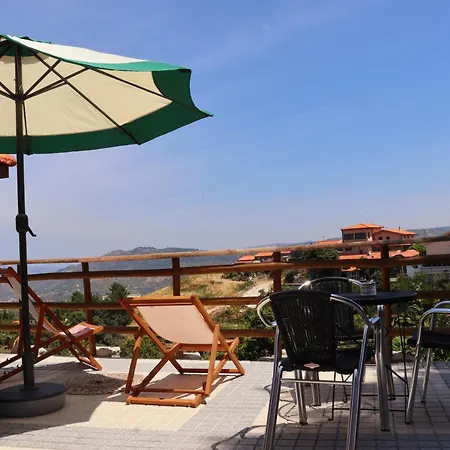 Open Space Com Jacuzzi A 5 Mn Do Centro De Lamego