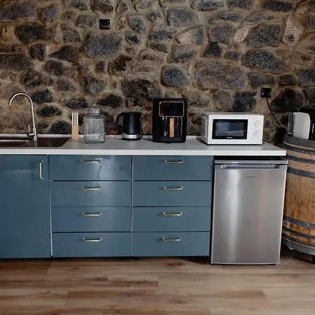 Open Space Com Jacuzzi A 5 Mn Do Centro De Prázdninový dům *