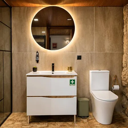 Open Space Com Jacuzzi A 5 Mn Do Centro De Vakantiehuis Lamego