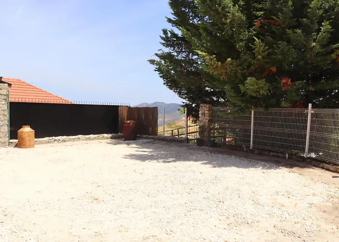Open Space Com Jacuzzi A 5 Mn Do Centro De Hébergement de vacances Lamego