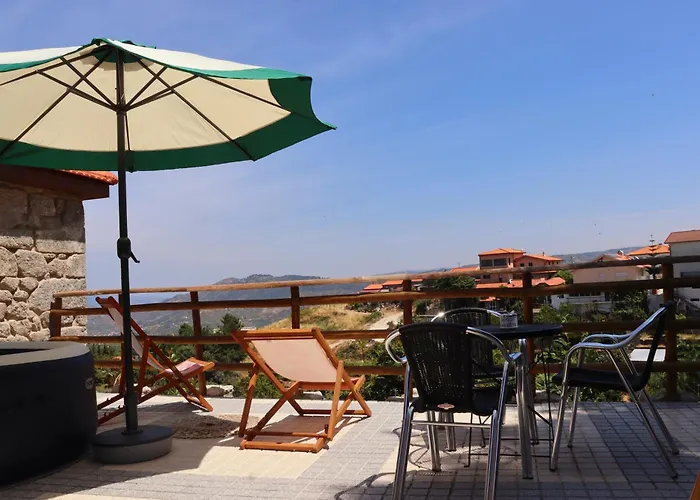 Open Space Com Jacuzzi A 5 Mn Do Centro De Lamego